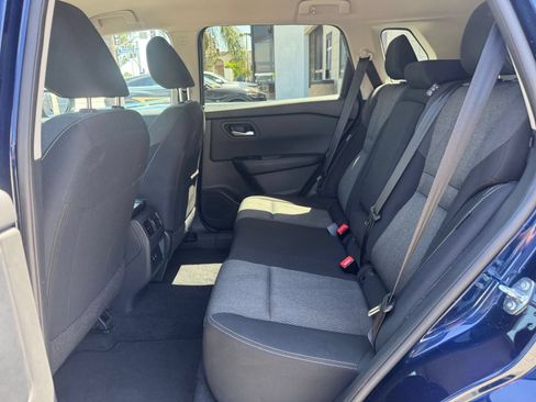 Used 2025 Nissan Rogue SV FWD image 23
