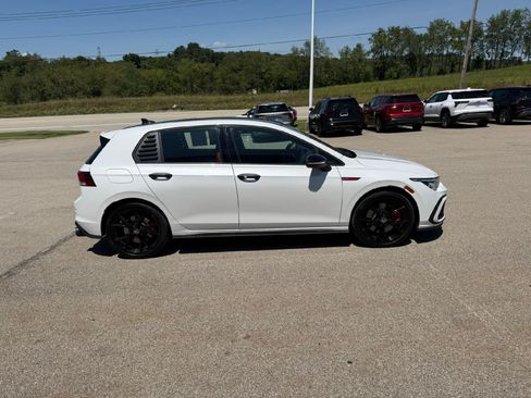 Used 2024 Volkswagen GTI SE FWD image 7