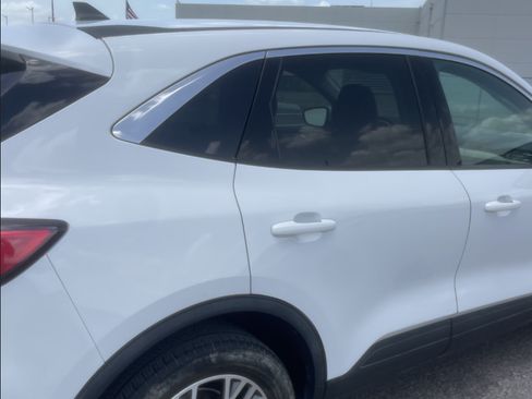 Used 2022 Ford Escape SEL AWD/4WD image 8