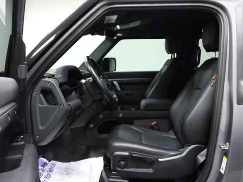 Used 2021 Land Rover Defender 90 X-Dynamic S image 12