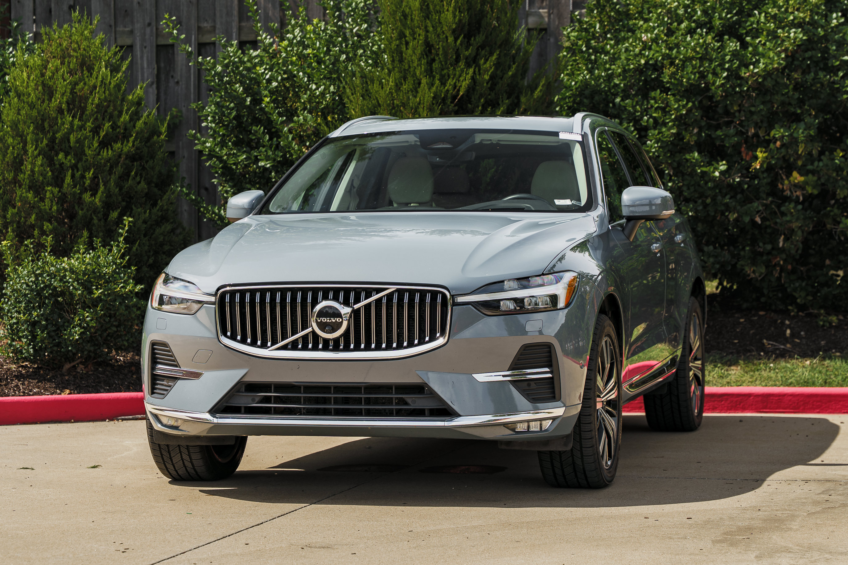Used 2022 Volvo XC60 B6 Inscription w/ Advanced Package AWD/4WD image 5