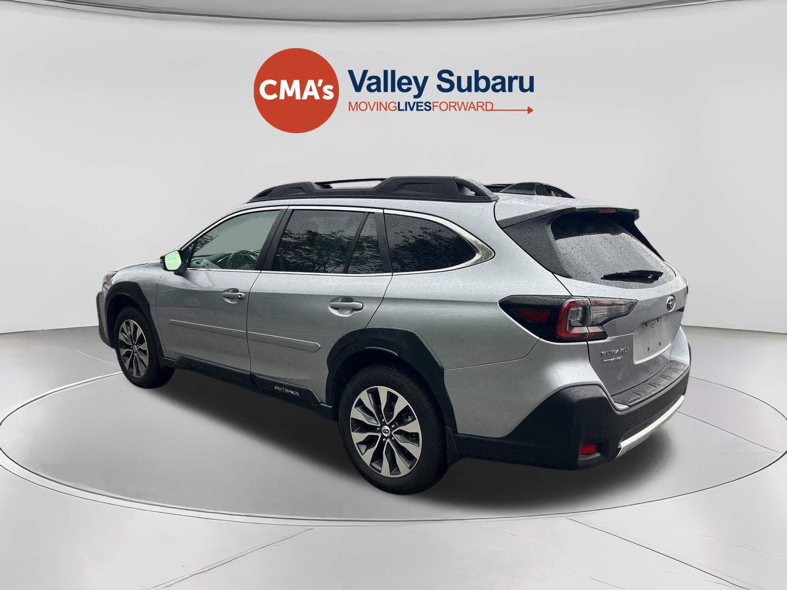 Used 2025 Subaru Outback Limited AWD/4WD image 3