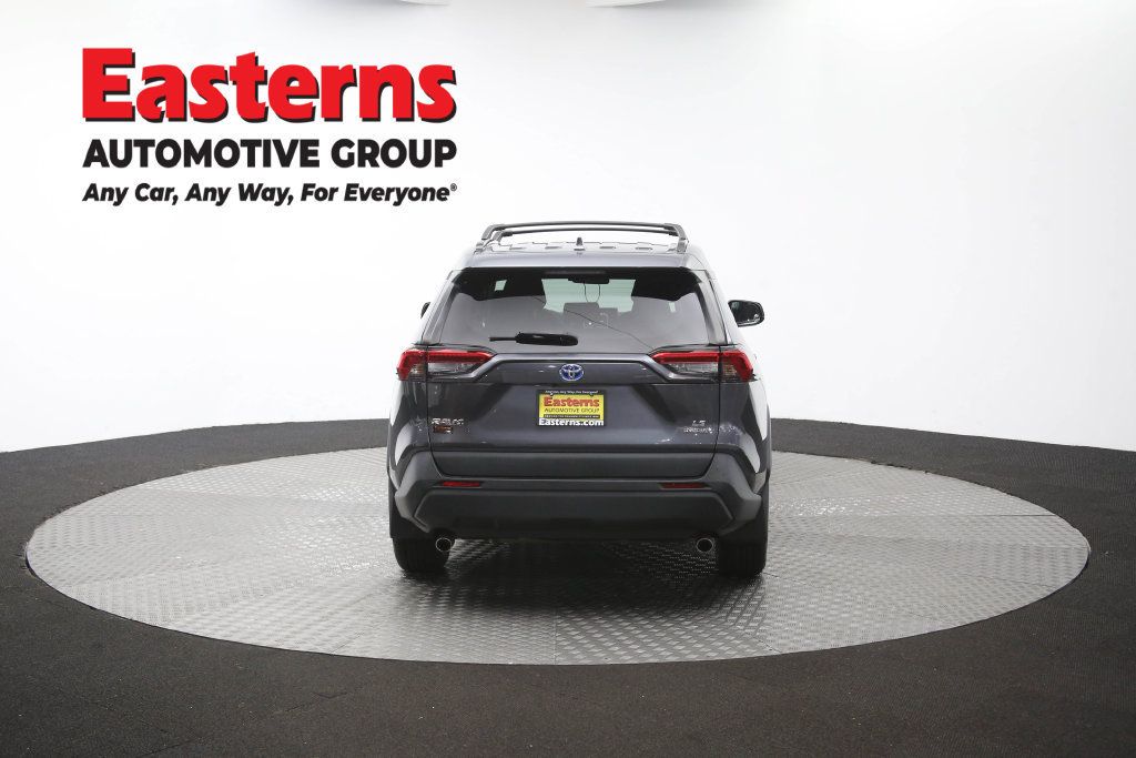 Used 2021 Toyota RAV4 LE w/ Carpet Mat Package (TMS) AWD/4WD image 40