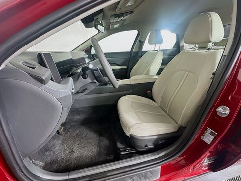 Used 2025 Hyundai Sonata SEL FWD image 13