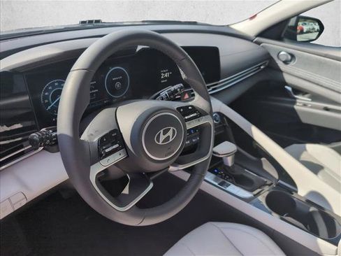 New 2026 Hyundai Elantra Limited image 3