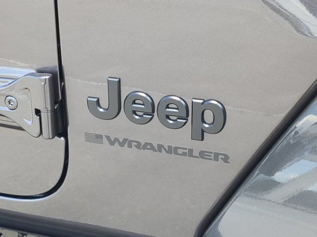 New 2026 Jeep Wrangler Unlimited Sahara AWD/4WD image 13