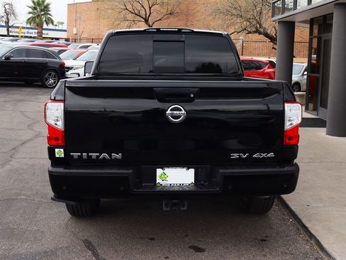 Used 2020 Nissan Titan SV w/ SV Convenience Package image 11