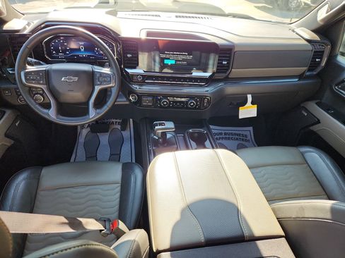Used 2024 Chevrolet Silverado 1500 ZR2 w/ Technology Package image 39