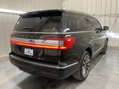Used 2018 Lincoln Navigator Select image 23