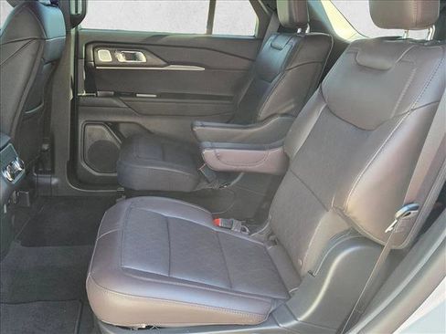 New 2026 Ford Explorer Platinum image 16