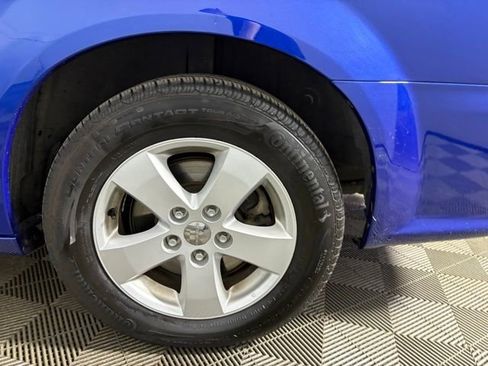 Used 2013 Dodge Grand Caravan SE image 24
