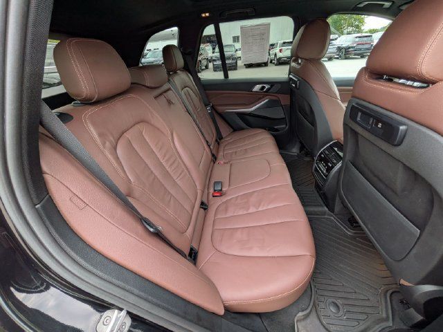 Used 2019 BMW X5 xDrive40i w/ M Sport Package AWD/4WD image 21