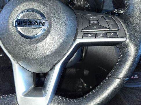 Certified 2020 Nissan Rogue SV image 24