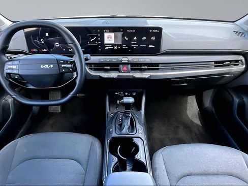 Used 2025 Kia K4 EX FWD image 16