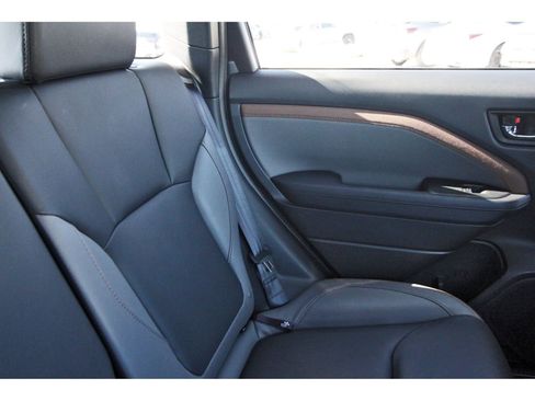 Used 2025 Subaru Forester Sport image 15