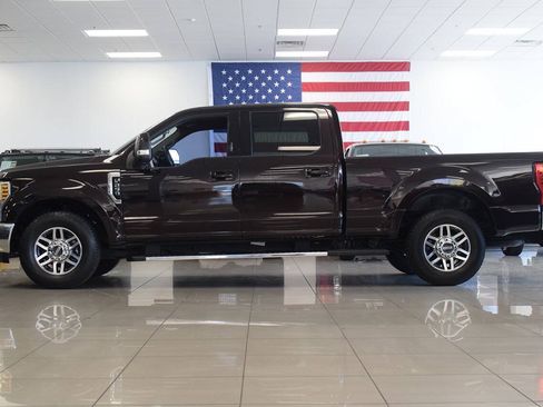 Used 2018 Ford F250 Lariat w/ Lariat Ultimate Package RWD image 4