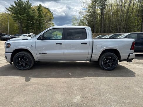 New 2026 RAM 1500 4x4 Crew Cab image 2