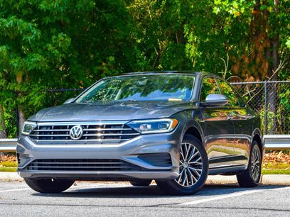 Used 2019 Volkswagen Jetta SEL w/ Cold Weather Package