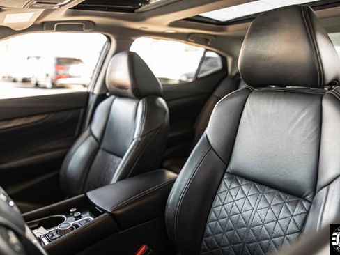 Used 2016 Nissan Maxima Platinum image 17