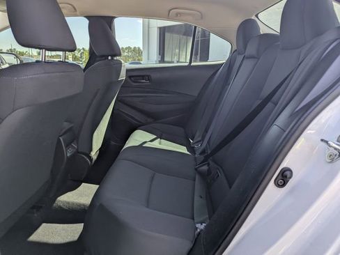 Used 2025 Toyota Corolla LE image 12