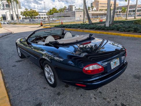 Used 1998 Jaguar XK8 Convertible image 8