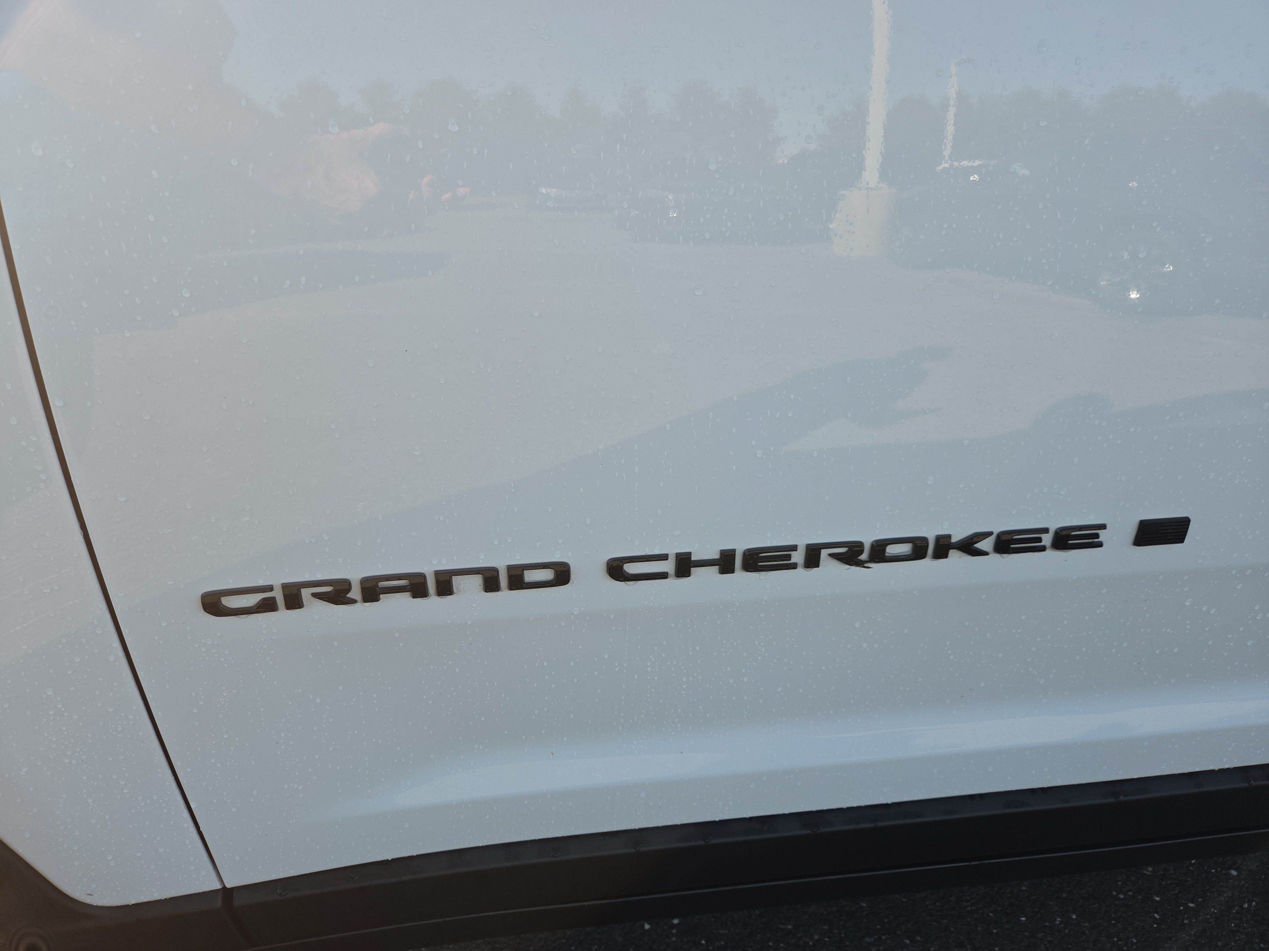 Used 2024 Jeep Grand Cherokee Altitude AWD/4WD image 21