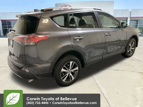 Used 2018 Toyota RAV4 XLE image 5