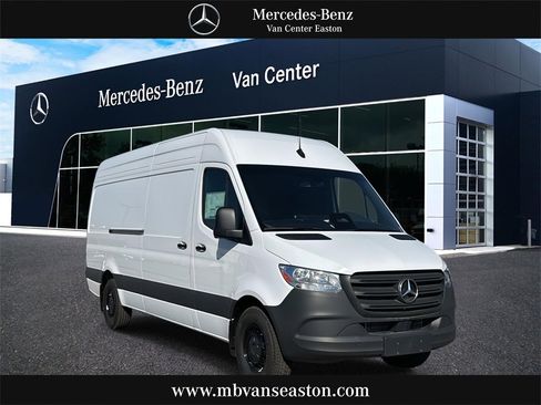 New 2025 Mercedes-Benz Sprinter 2500 image 1