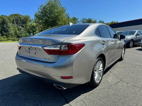 Used 2016 Lexus IS 300 AWD w/ Navigation System Package image 5