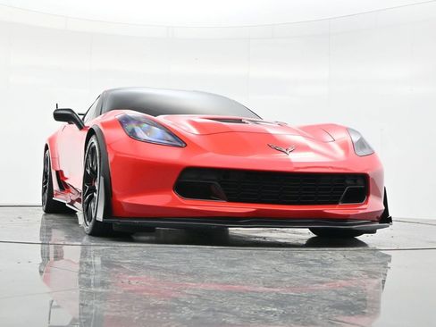 Used 2015 Chevrolet Corvette Z06 w/ 3LZ Preferred Equipment Group image 41