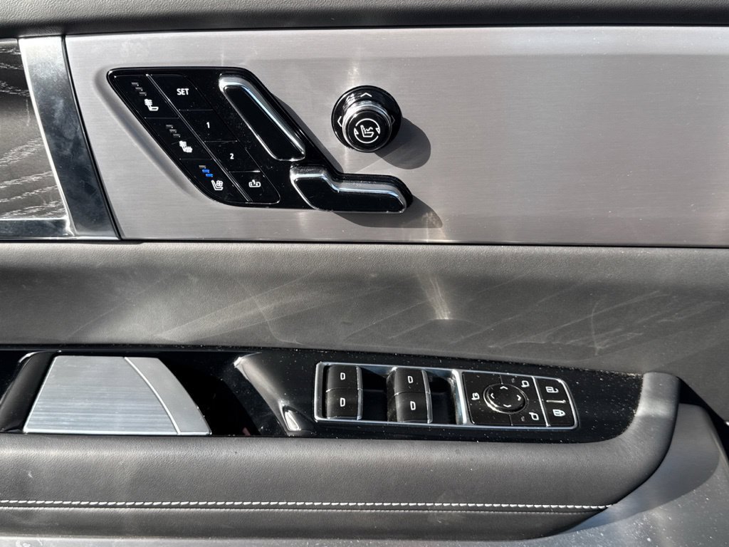 Used 2026 Cadillac Vistiq Platinum w/ LPO, Floor Liner Package AWD/4WD image 42