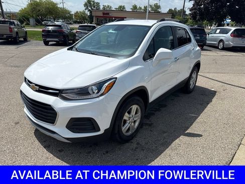 Used 2020 Chevrolet Trax LT w/ LT Convenience Package AWD/4WD image 7