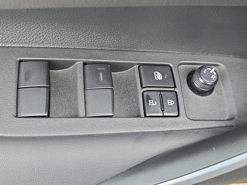 Used 2022 Toyota Corolla SE FWD image 25