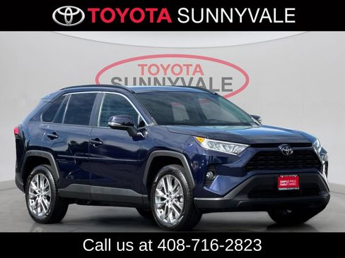 Used 2021 Toyota RAV4 XLE Premium AWD/4WD image 10