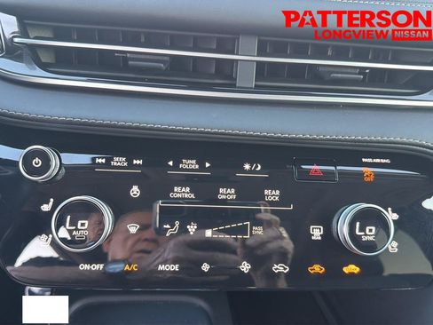 Used 2025 INFINITI QX60 Sensory w/ Vision Package AWD/4WD image 12