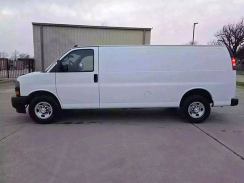 Used 2019 Chevrolet Express 2500 Extended w/ Driver Convenience Package RWD image 7