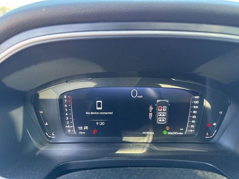 Used 2025 Honda Pilot Black Edition image 6