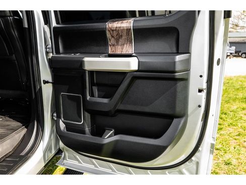 Used 2018 Ford F250 Lariat w/ Lariat Ultimate Package image 35