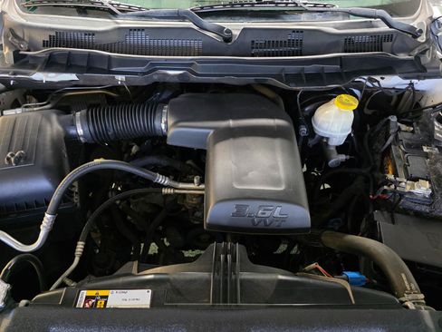 Used 2019 RAM 1500 Express w/ Express Value Package AWD/4WD image 38
