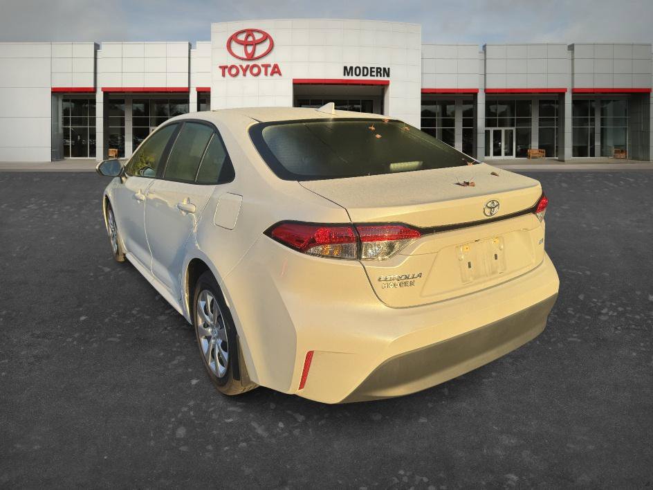 Used 2026 Toyota Corolla LE FWD image 7