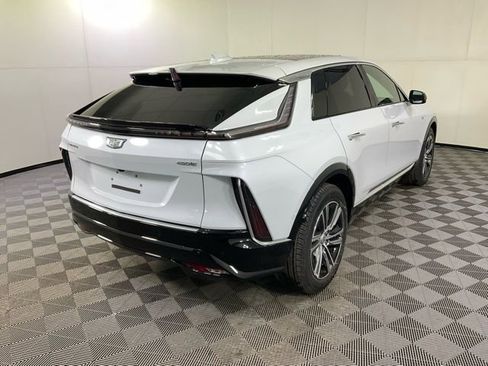 New 2026 Cadillac Lyriq Luxury w/ LPO, Floor Liner Package image 6