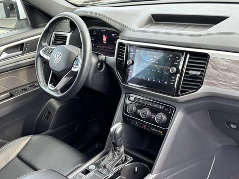 Used 2022 Volkswagen Atlas Cross Sport SE image 26