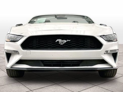 Used 2022 Ford Mustang Premium RWD image 3