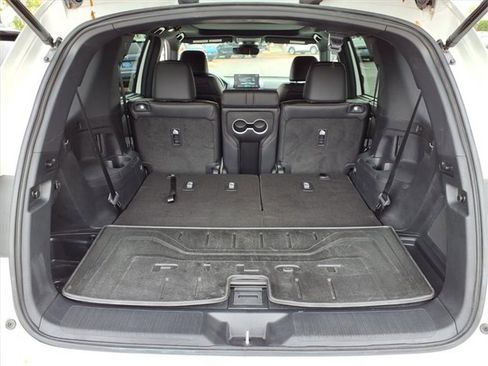 Certified 2025 Honda Pilot Black Edition image 12