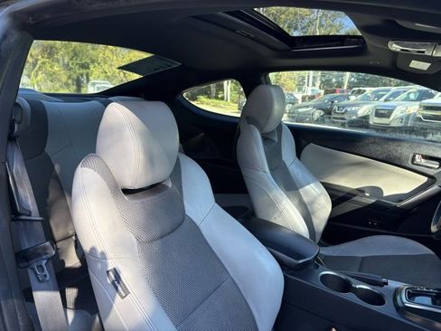 Used 2014 Hyundai Genesis 2.0T image 25