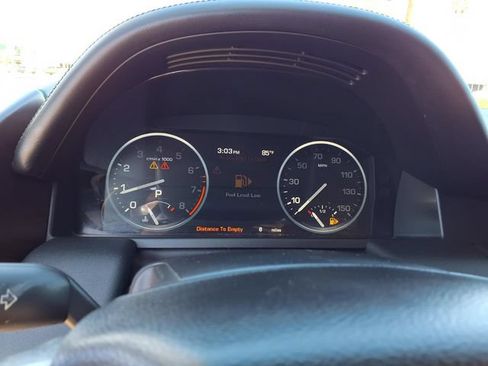 Used 2011 Land Rover Range Rover HSE AWD/4WD image 12