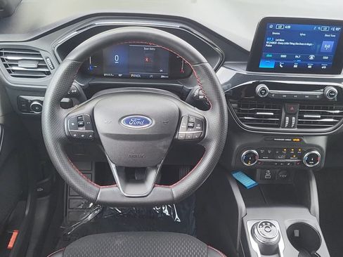 Certified 2025 Ford Escape ST-Line Select AWD/4WD image 10