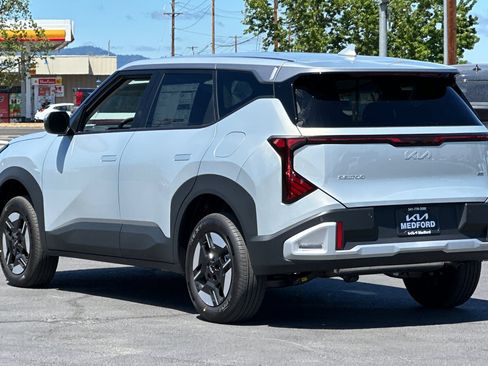 New 2027 Kia Seltos LX AWD/4WD image 7