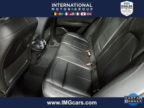 Used 2022 Alfa Romeo Stelvio Ti image 34