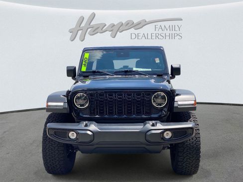 Used 2025 Jeep Wrangler Unlimited Sport AWD/4WD image 9
